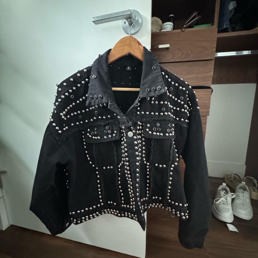 Black Jacket